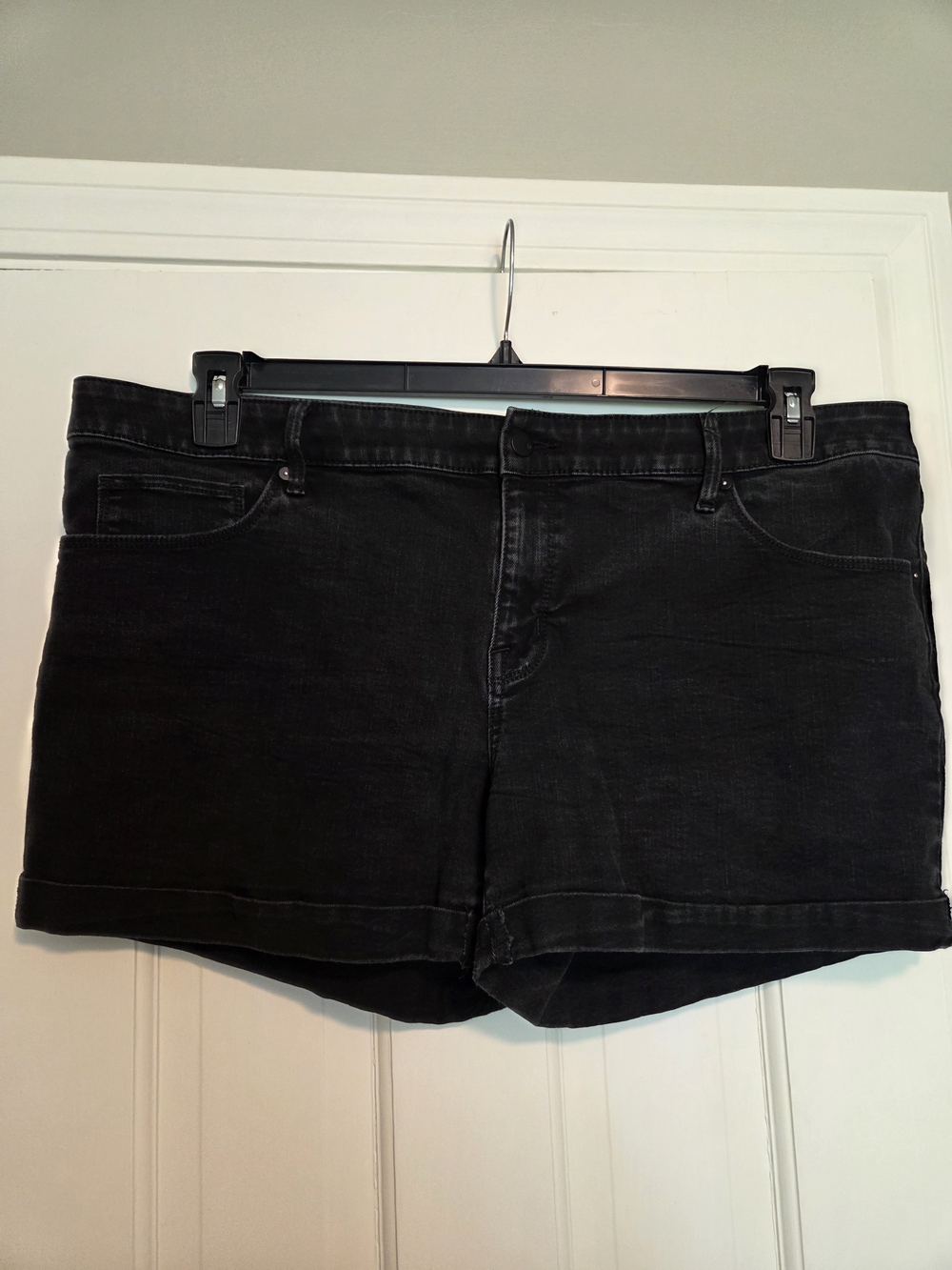 Black Wash Women's Denim Short Shorts Ava & Viv Size 20 Midi super stretch